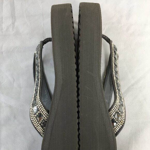 Gold Toe Platform Wedge Thong Sparkle Embellished Sandals Size 10 EXCELLENT - Picture 4 of 6